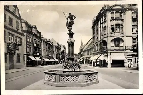 Ak Offenburg am Schwarzwald, Hauptstraße mit Neptunbrunnen