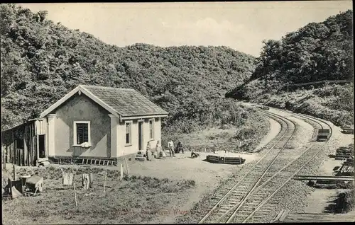 Ak Curitiba Brasilien, Bahnhof, Gleisseite, Eisenbahnschienen