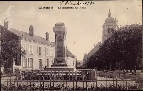 Ak Chevannes, Yonne, Le Monument aux Morts