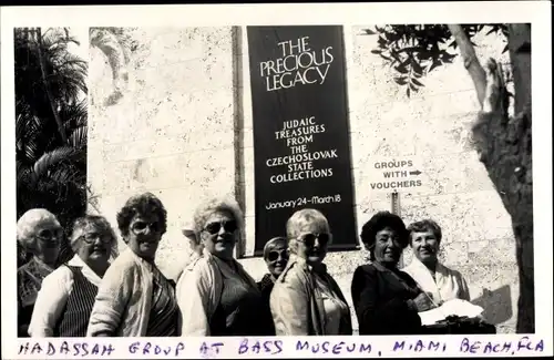 Ak Miami Beach Florida USA, Bass Museum, The Precious Legacy
