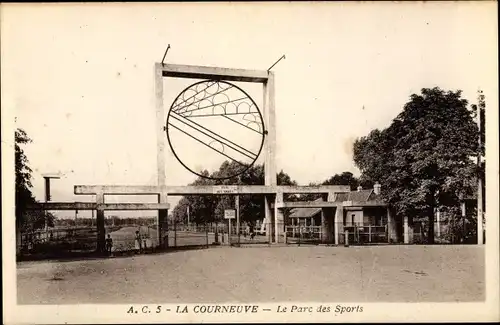 Ak La Courneuve Seine Saint Denis, Le Parc des Sports, entrée principale, vue de face