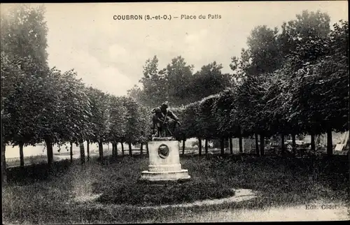 Ak Coubron Seine Saint Denis, Place du Patls, statue, arbres