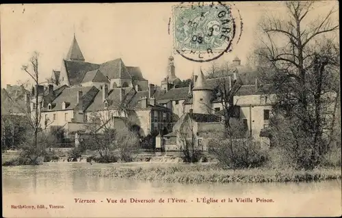 Ak Vierzon Cher, Vue du Deversoir de l'Yevre, L'Eglise et la Vieille Prison