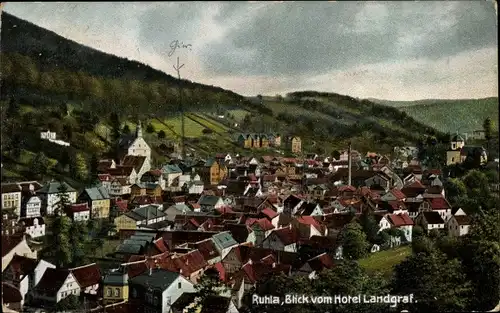 Ak Ruhla in Westthüringen, Totalansicht vom Ort, Blick von Hotel Landgraf