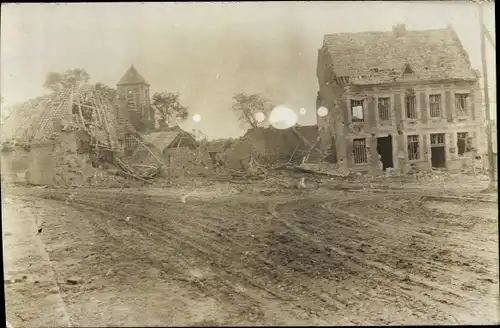 Foto Ak Miraumont Somme, Rathaus, Kriegszerstörungen, I. WK