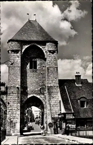 Ak Moret-sur-Loing Seine et Marne, La Porte de Bourgogne