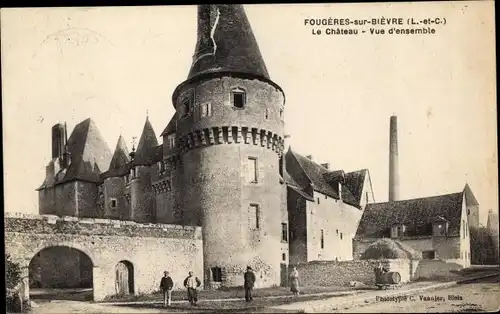 Ak Fougères sur Bièvre Loir et Cher, Vue d'ensemble, Le Chateau