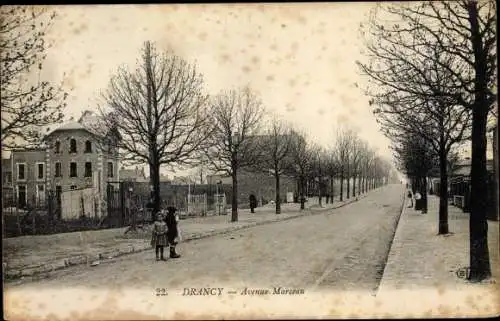 Ak Drancy Seine Saint Denis, Avenue Marceau, enfants, ligne des arbres