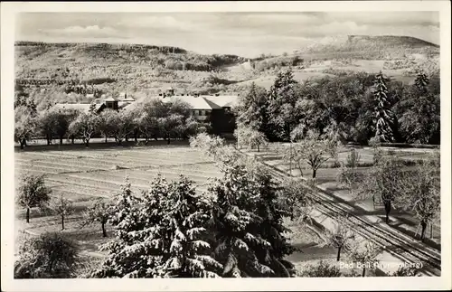 Ak Bad Boll in Baden Württemberg, Teilansicht vom Ort, Gleise, Landschaft