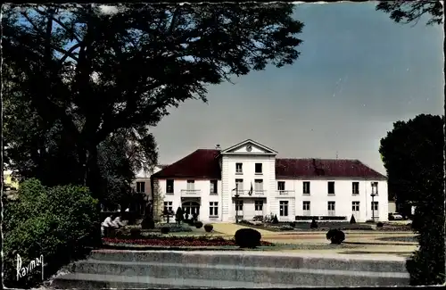 Ak Chelles Seine et Marne, Mairie, Parc