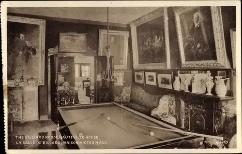 Ak Saint Peter Fort Guernsey Kanalinseln, Hauteville House, Billiard Room, Billardtisch, Victor Hugo