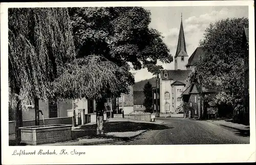Ak Burbach Kreis Siegen, Straßenpartie, Brunnen, Kirchturm