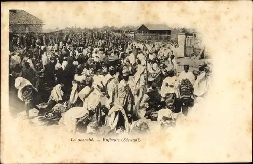 Ak Rufisque Senegal, Le marché, Blick über den Marktplatz, Händler