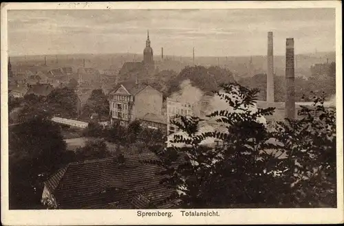 Ak Spremberg in der Lausitz, Totalansicht der Ortschaft, Schornsteine