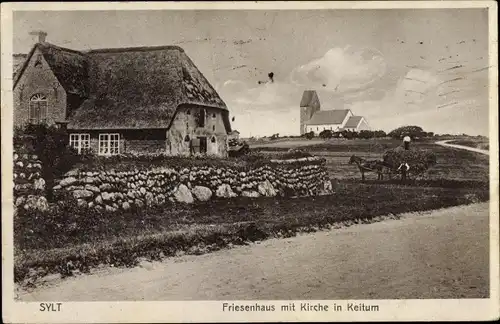 Ak Keitum auf Sylt, Friesenhaus mit Kirche