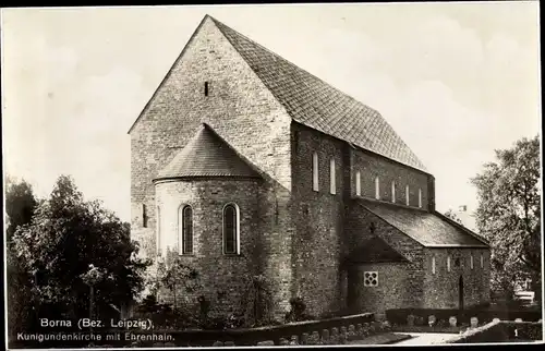 Ak Borna in Sachsen, Kunigundenkirche mit Ehrenhain