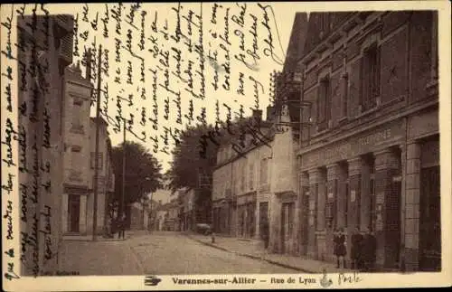 Ak Varennes-sur-Allier, Rue de Lyon