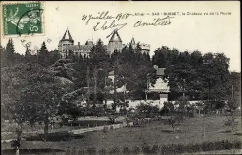 Ak Busset, Allier, le Château vu de la Roche