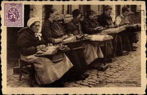 Ak Dentellieres flamandes, Spitzenklöpplerinnen in belgischen Trachten