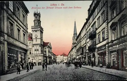 Ak Löbau in Sachsen, Blick aus der Zittauer Straße nach dem Rathaus