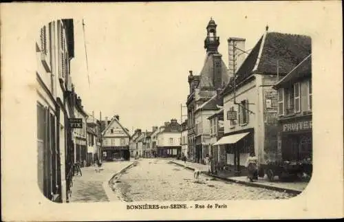 Ak Bonnières-sur-Seine Yvelines, Rue de Paris, Fruiterie