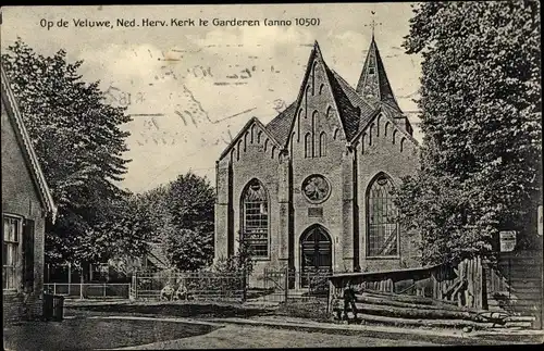Ak Garderen Gelderland, Op de Veluwe, Ned. Herv. Kerk te Garderen anno 1050