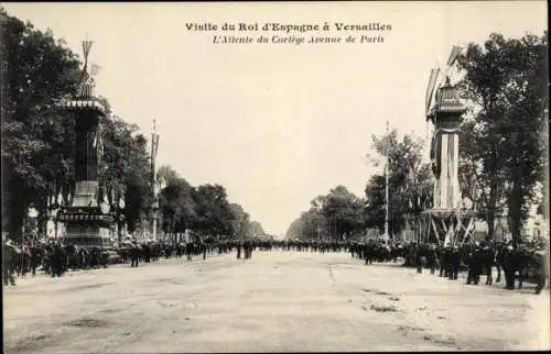 Ak Versailles Yvelines, Visite du Roi d'Espagne, Avenue de Paris