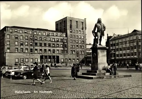 Ak Halle in Westfalen, Marktplatz, Rat der Stadt, Statue