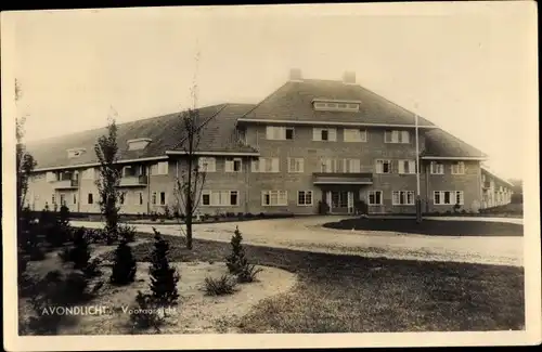 Ak Avondlicht Hoorn Nordholland Niederlande, Blick auf ein Gebäude