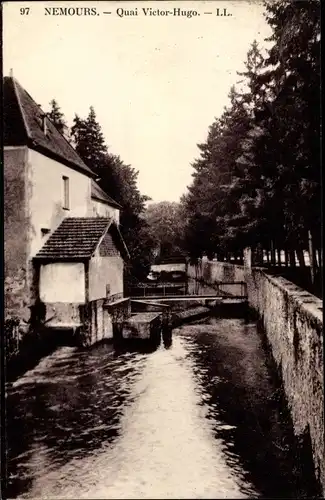 Ak Nemours Seine et Marne, Quai Victor Hugo