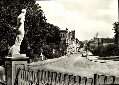 Foto Ak Neustrelitz am Zierker See, Gutenbergstraße