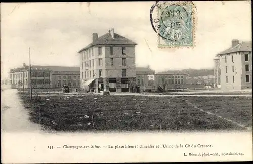 Ak Champagne sur Seine Seine et Marne, La place Henri Schneider et l'Usine de la Cie du Creusot