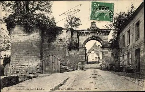 Ak Coucy le Chateau Aisne, La Porte de Chauny