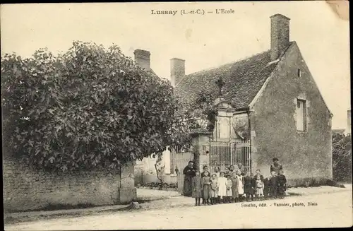 Ak Lassay sur Croisne Loir et Cher, L'Ecole