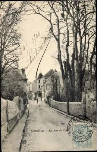 Ak Vernouillet Yvelines, La Rue de Triel