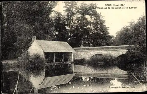 Ak Seur Loir-et-Cher, Le Pont sur le Beuvron et le Lavoir