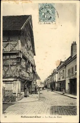 Ak Selles sur Cher Loir et Cher, La Rue du Pont