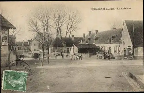 Ak Chevagnes Allier, la Madeleine, place