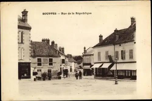 Ak Souppes sur Loing Seine et Marne, Rue de la Republique