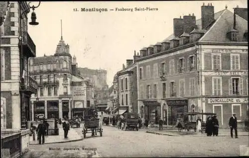 Ak Montluçon Allier, Faubourg Saint Pierre, coches, piétons