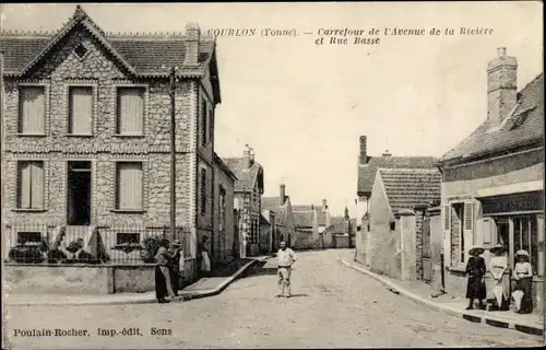 Ak Courlon Yonne, Carrefour de l'Avenue de la Riviere et Rue Basse