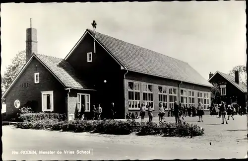 Ak Roden Drenthe Niederlande, Meester de Vries School, Schule