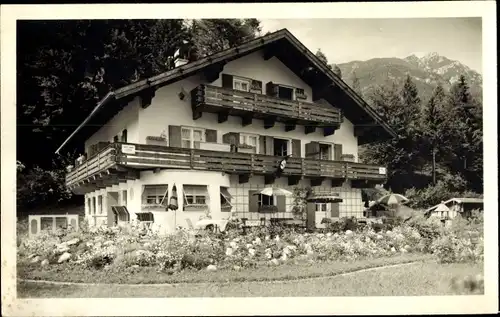 Foto Ak Grainau im Kreis Garmisch Partenkirchen, Blick auf ein Wohnhaus