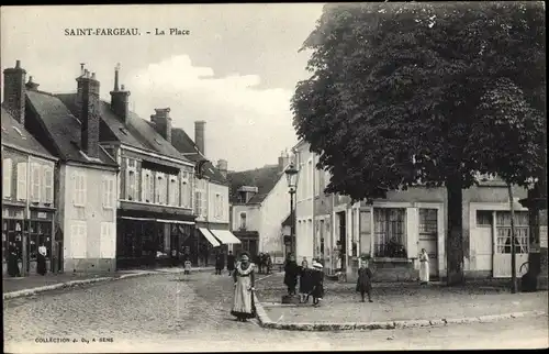 Ak Saint Fargeau Yonne, La Place