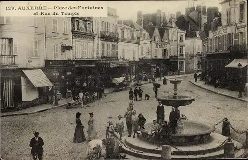 Ak Auxerre Yonne, Place des Fontaines et Rue du Temple