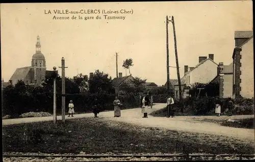 Ak La Ville aux Clercs Loir et Cher, Avenue de la Gare du Tramway, Eglise