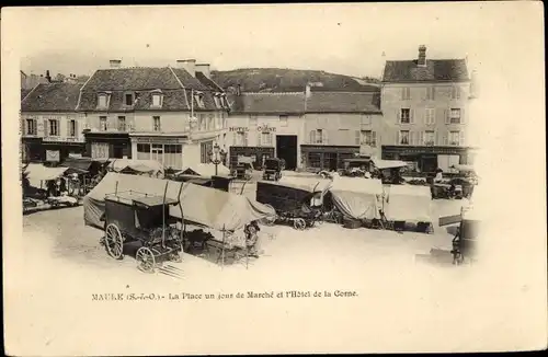 Ak Maule Yvelines, La Place un jour de Marché, Hotel de la Corne