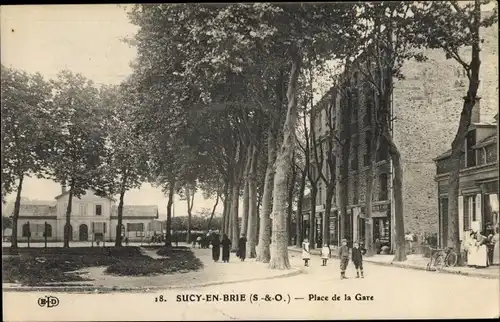 Ak Sucy en Brie Val de Marne, Place de la GAre