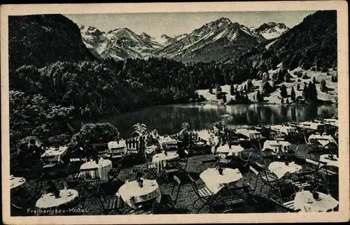 Ak Oberstdorf im Oberallgäu, Freibergsee, Tischpartie im Waldhotel