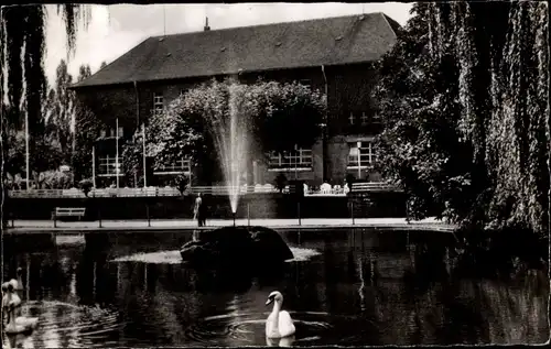 Ak Bad Vilbel in Hessen, Kurhaus mit Schwanen Weiher